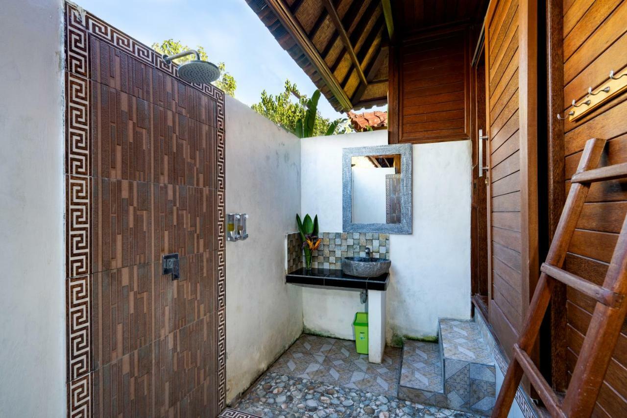 Smooth Garden Bed & Breakfast Nusa Lembongan  Exterior photo