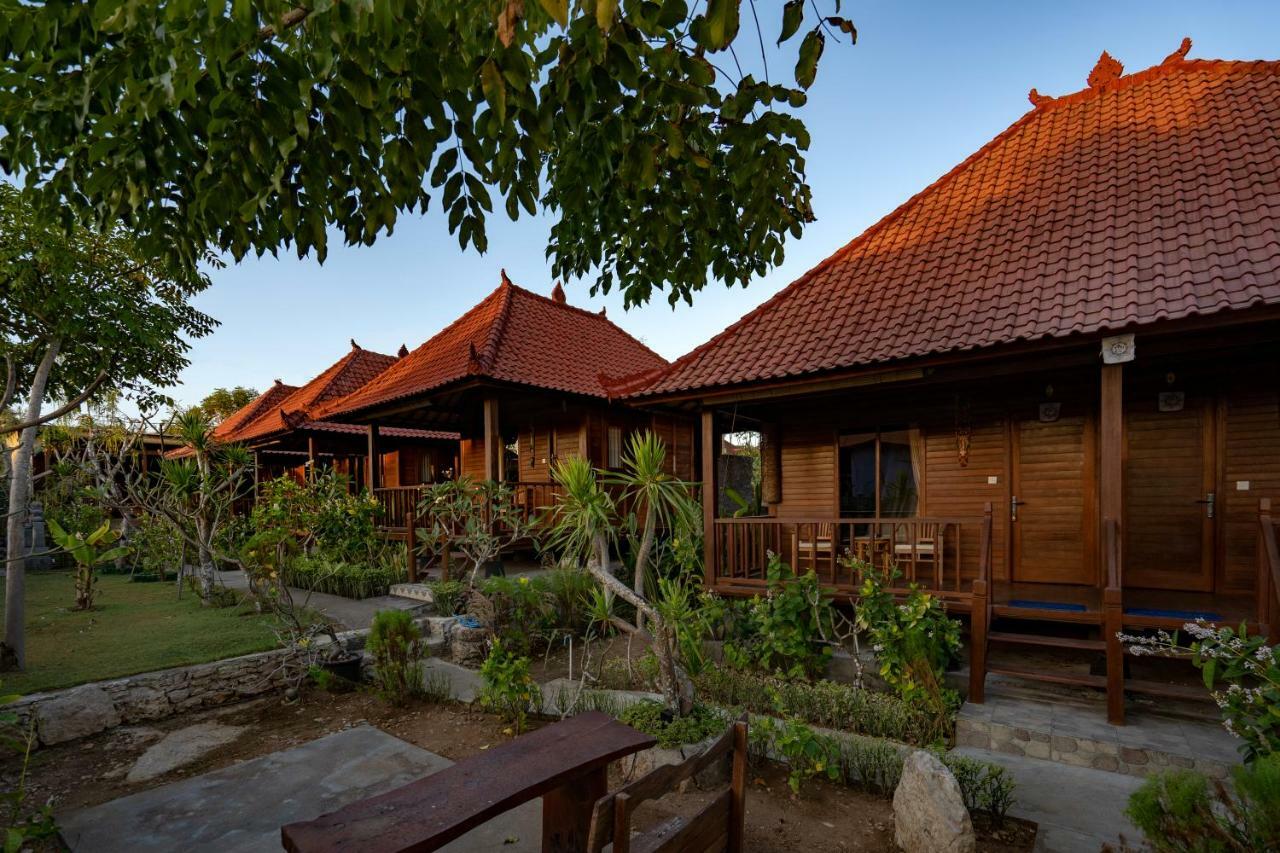 Smooth Garden Bed & Breakfast Nusa Lembongan  Exterior photo